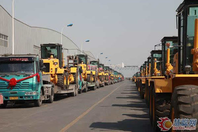 2015年工程機械產(chǎn)品進出口貿(mào)易評析 雖小有波瀾，但整體平穩(wěn)